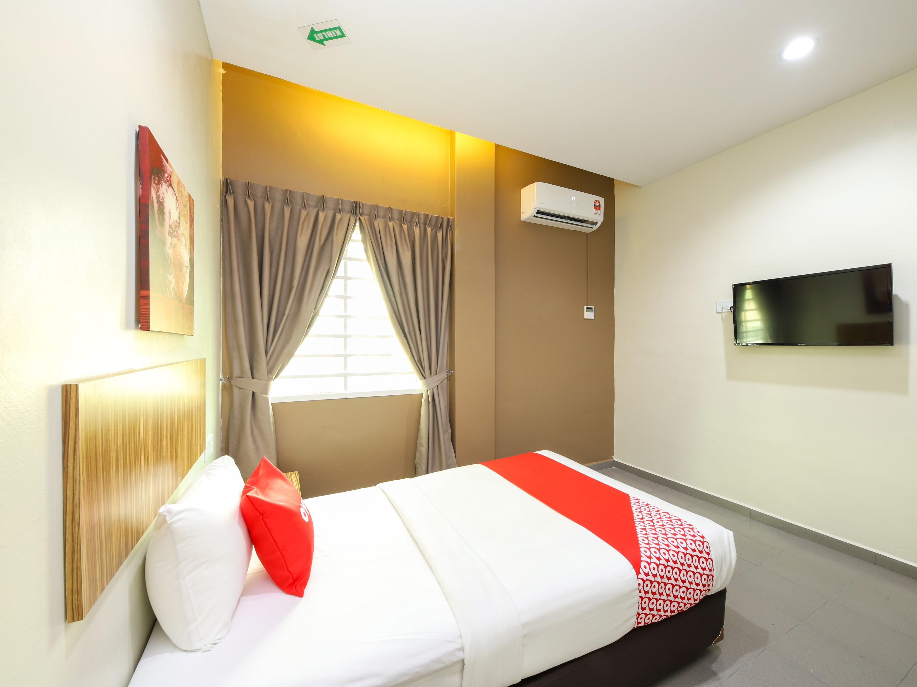Oyo 89839 Riaz Hotel Malacca Εξωτερικό φωτογραφία