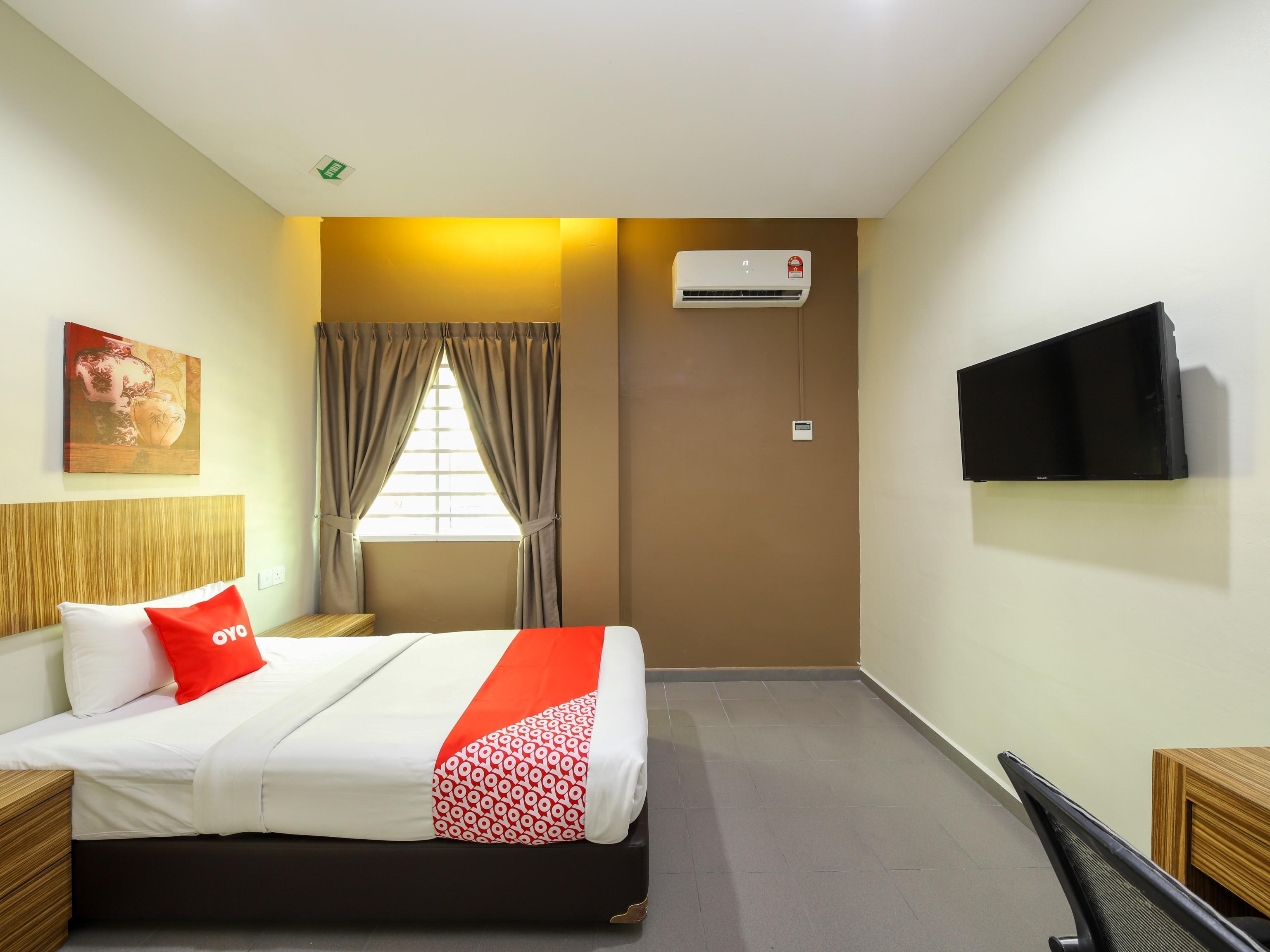 Oyo 89839 Riaz Hotel Malacca Εξωτερικό φωτογραφία