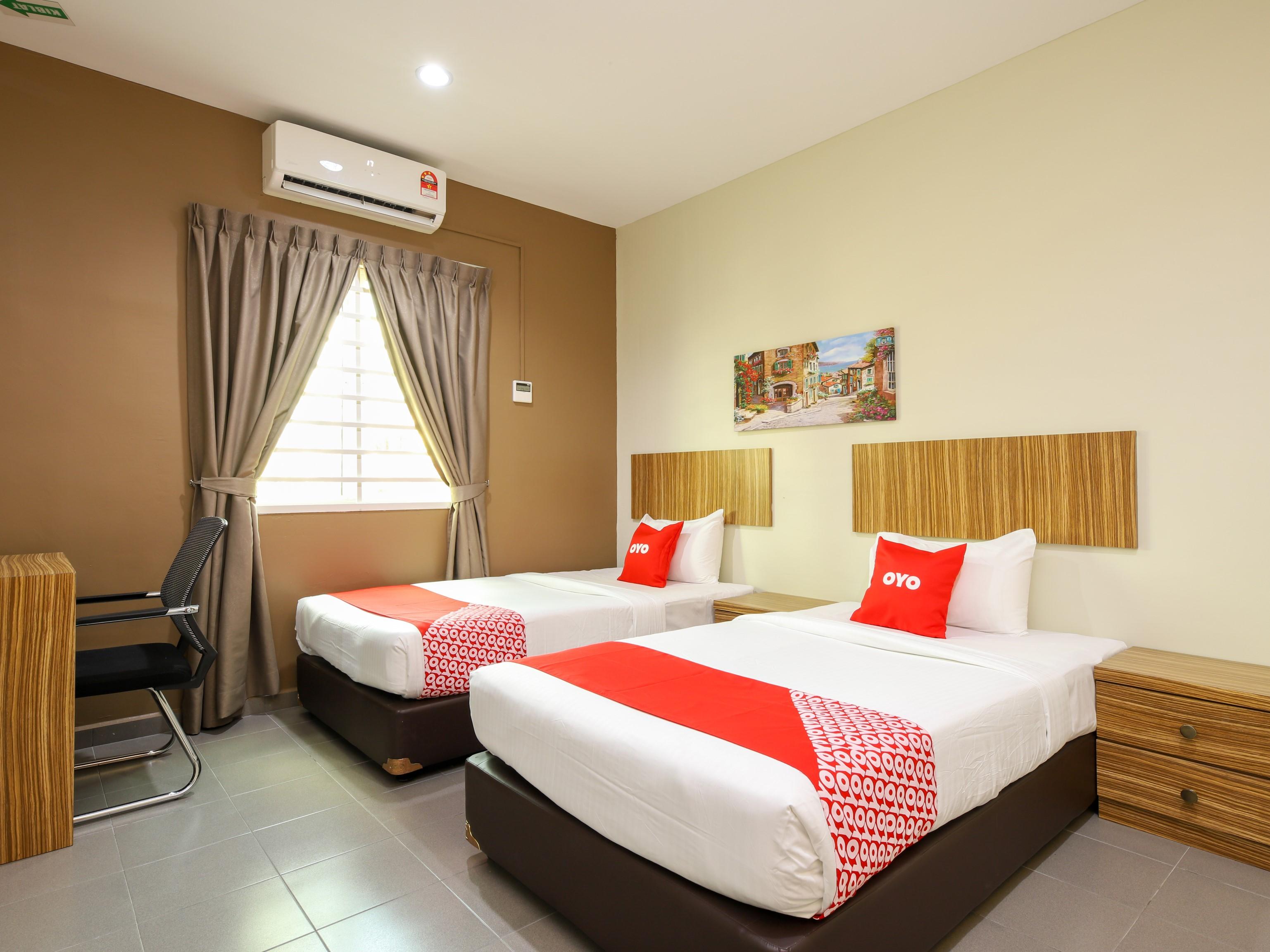 Oyo 89839 Riaz Hotel Malacca Εξωτερικό φωτογραφία