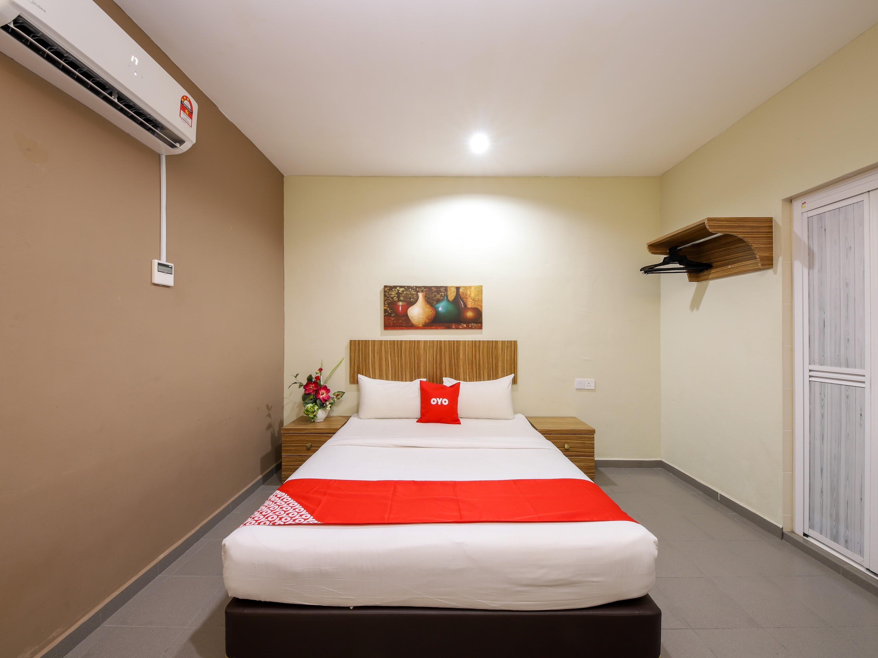 Oyo 89839 Riaz Hotel Malacca Εξωτερικό φωτογραφία